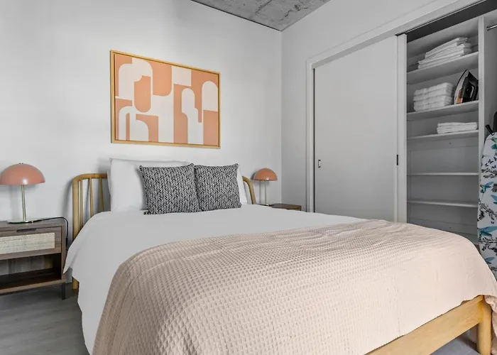 Apartment River N 1br W Gym Pool Lounge Nr L Chi-817 Chicago